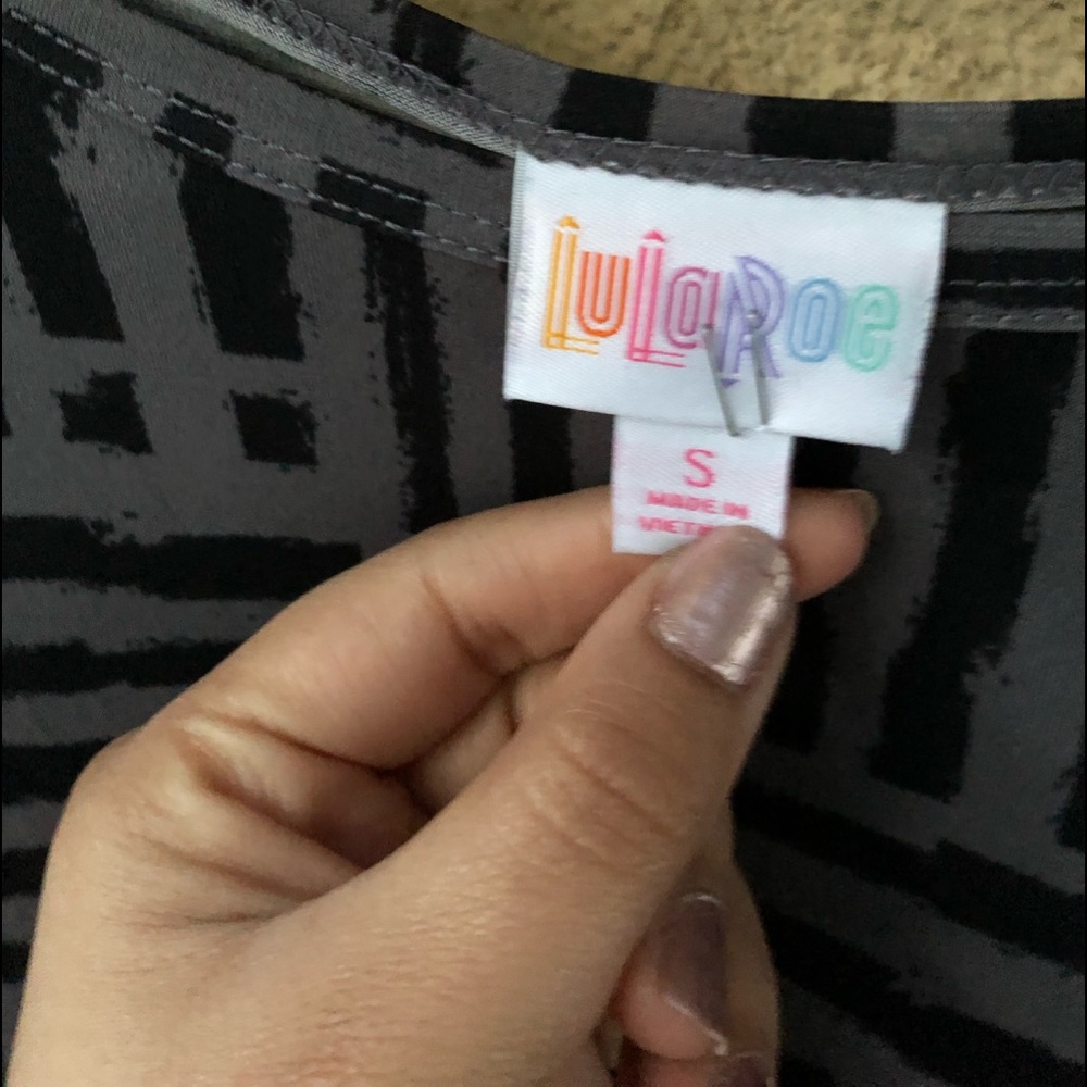 LuLaRoe Patterned Tunic - Picture 3 of 4